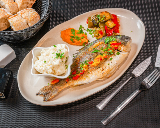 L'ENIGME - photoshoot-for-restaurant-lenigme-tapas-pizza-poisson-550x440